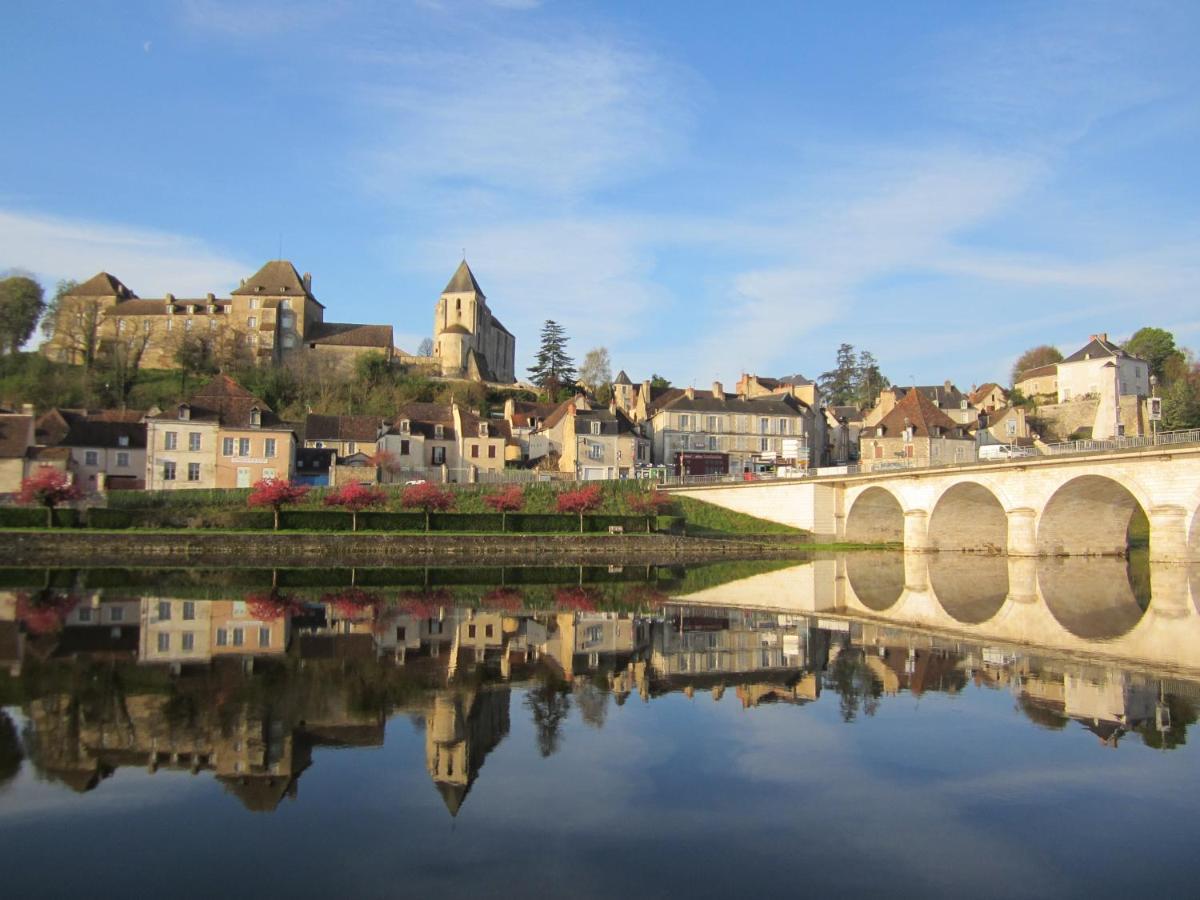 Вилла Gite De Puychevrier Merigny Экстерьер фото